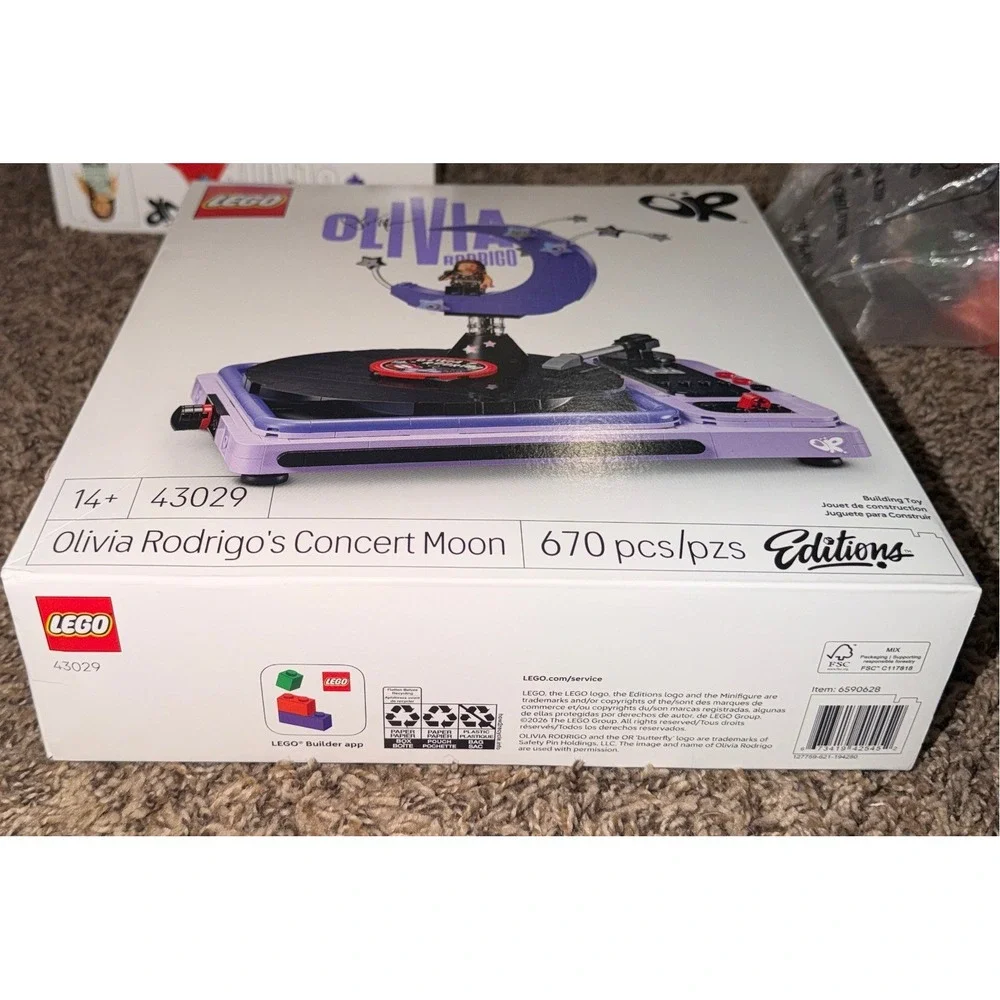Lego-Editions Oliva Rodrigo's Concert Moon Building Set (NWT) 43029